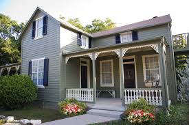 Fredericksburg is famous for its bed and breakfast inns and has over 400.